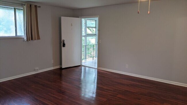 Building Photo - Walking Distance to the Gulch and Music Row