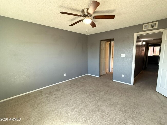 Building Photo - 2202 W Glenrosa Ave