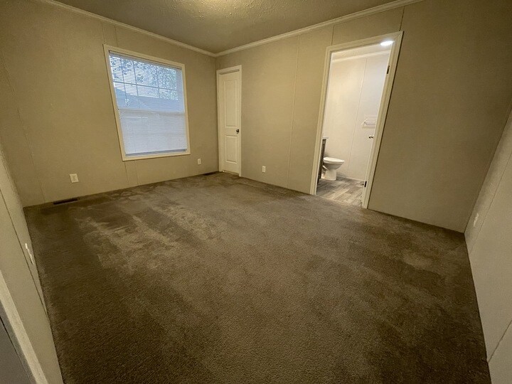 Building Photo - 38053 Orleans St