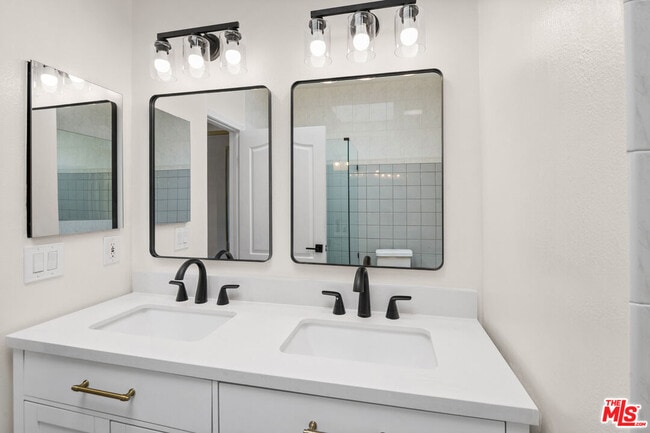 Building Photo - 1255 Federal Ave