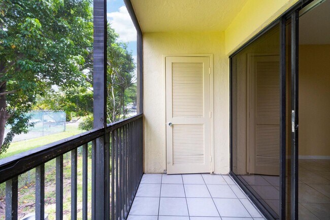 Building Photo - 9044 NW 28th Dr