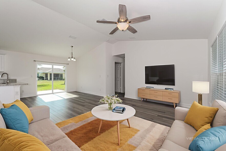 Building Photo - 106 NW 24th Terrace