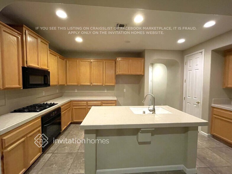 Building Photo - 5736 Bridgecross Dr