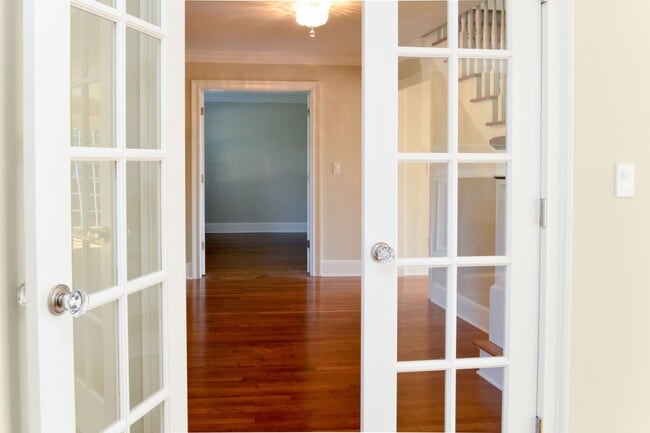 Building Photo - 17 Nawthorne Rd