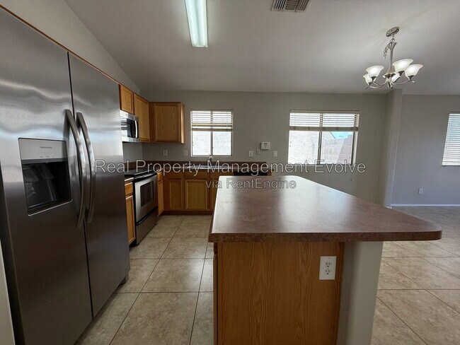 Building Photo - 11728 W Avenida Del Sol