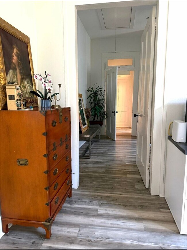 Building Photo - Charming 3 bedroom home in Historic Spanish Town