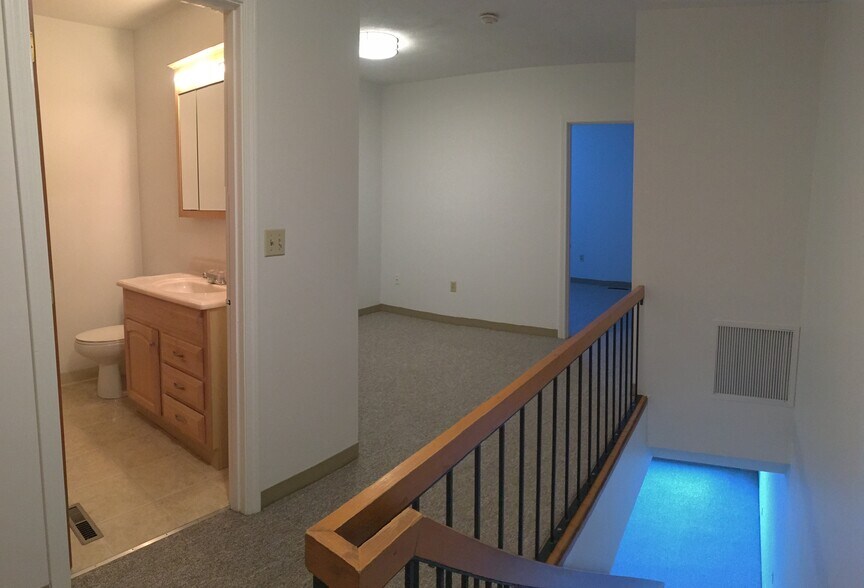 Building Photo - 19 Water St