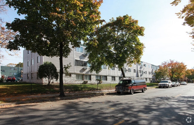 Building Photo - Eat Street Flats