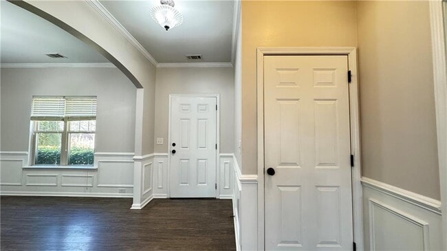 Building Photo - 4408 Black Hills Dr NW