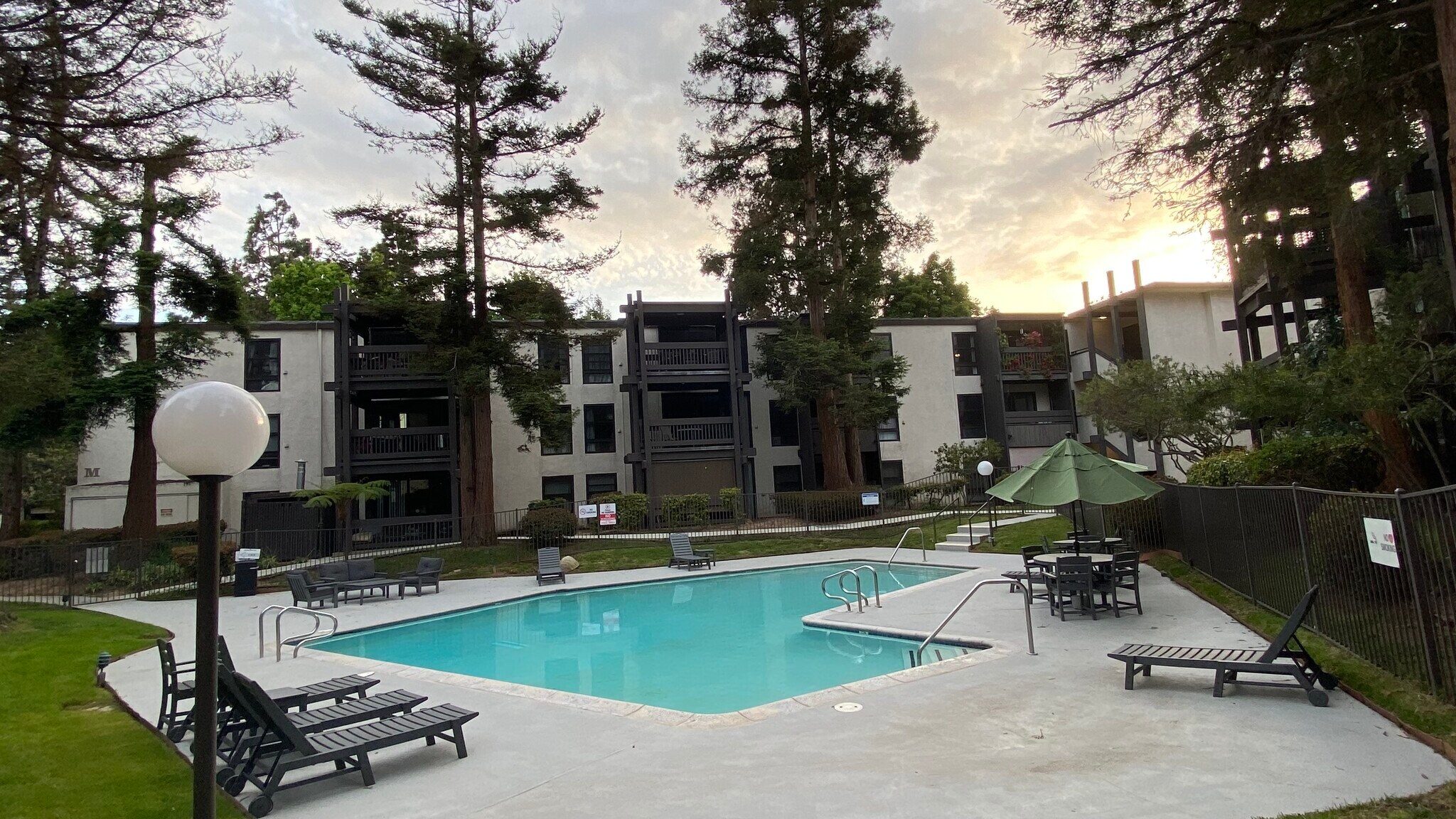 Small pool - 7777 W 91st St