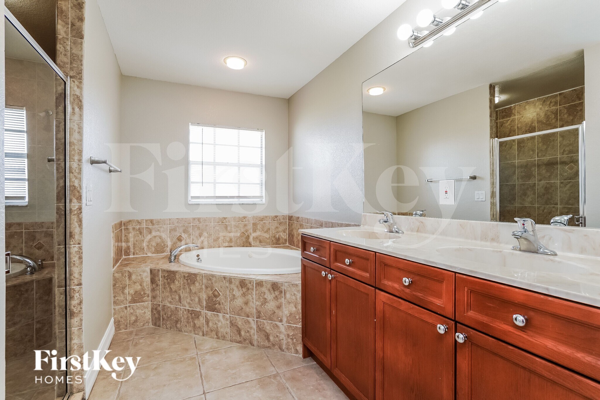 Building Photo - 522 SE Van Loon Terrace