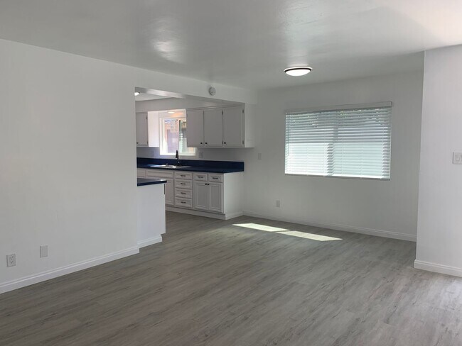 Building Photo - 4334 W 145th St