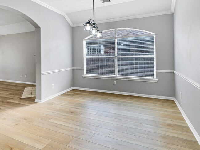 Building Photo - 24526 Blane Dr
