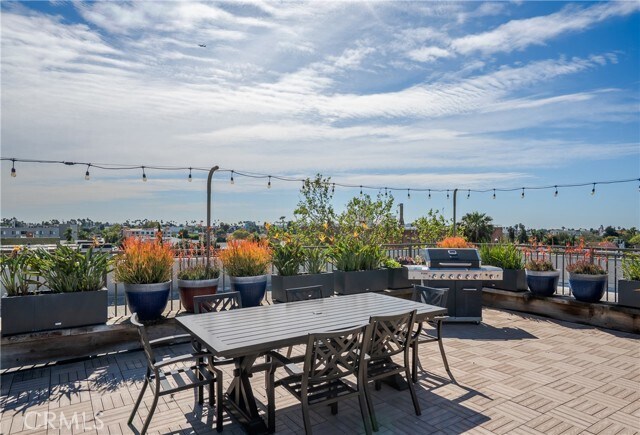 Building Photo - 820 S Wilton Pl