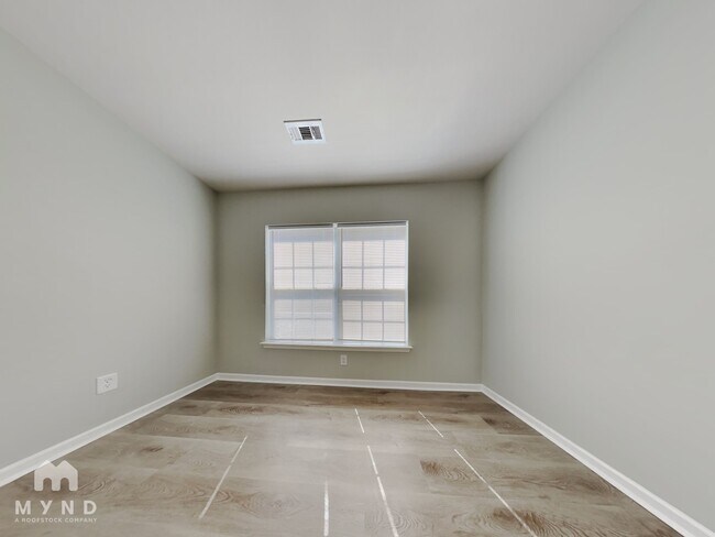 Building Photo - 1910 Sunset Village Dr