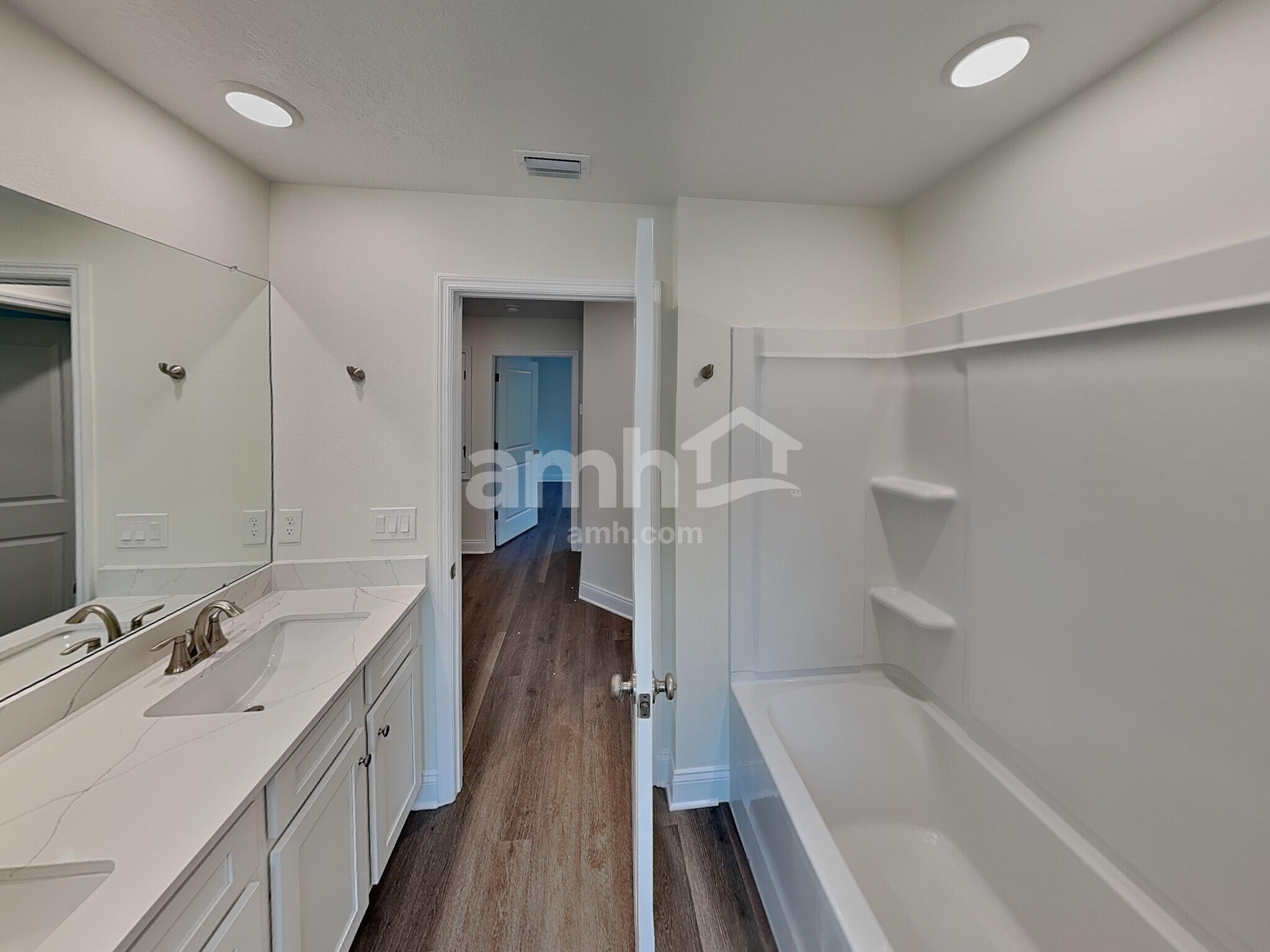 Building Photo - 5757 Oesterle Rd