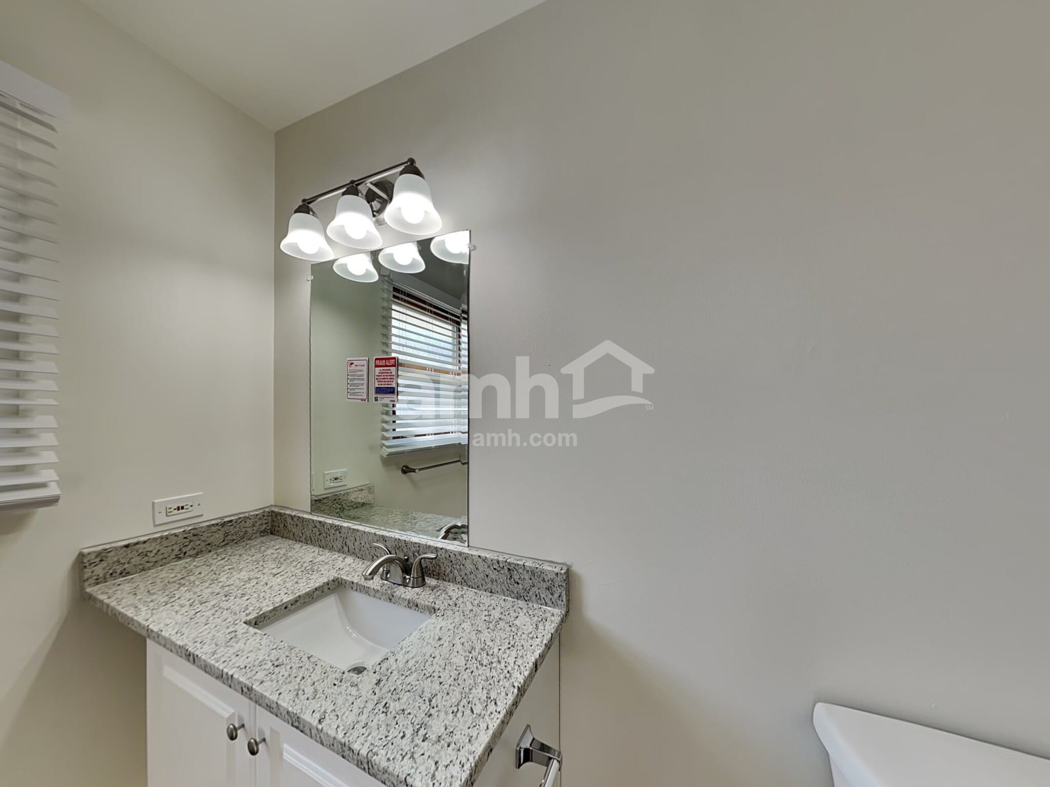 Building Photo - 2512 Labrecque Dr