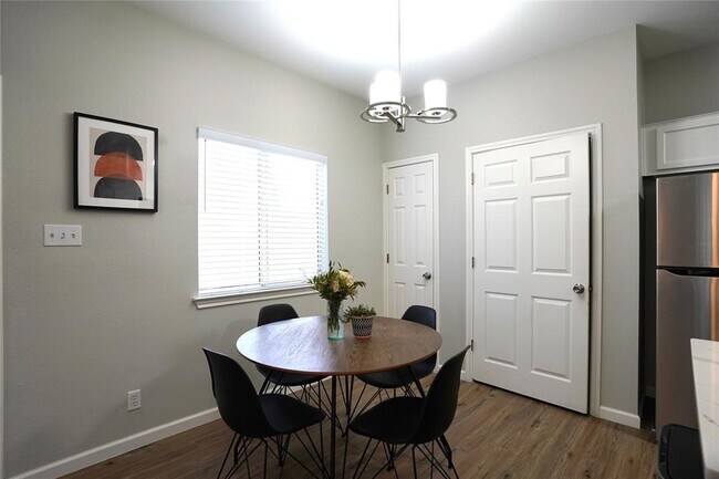 Building Photo - 1700 Constantino Cir