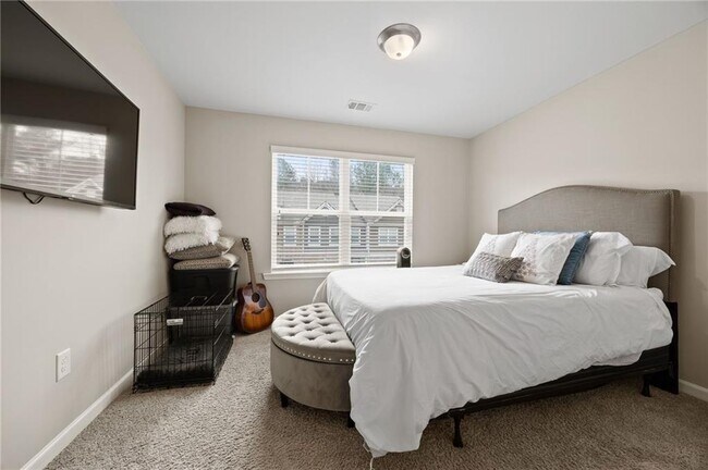 Building Photo - 5011 Longview Walk