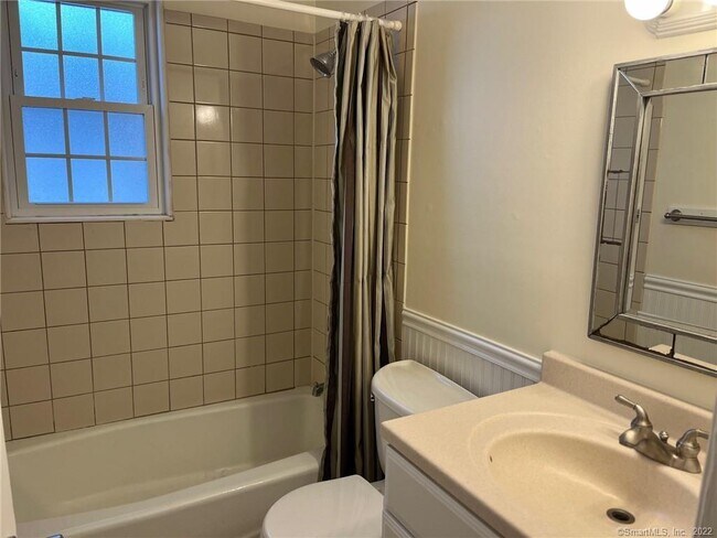 Building Photo - 1283 Hope St