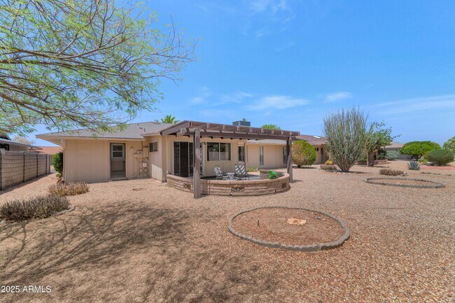 Building Photo - 17227 N Country Club Dr