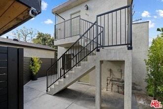 Building Photo - 2617 Veteran Ave