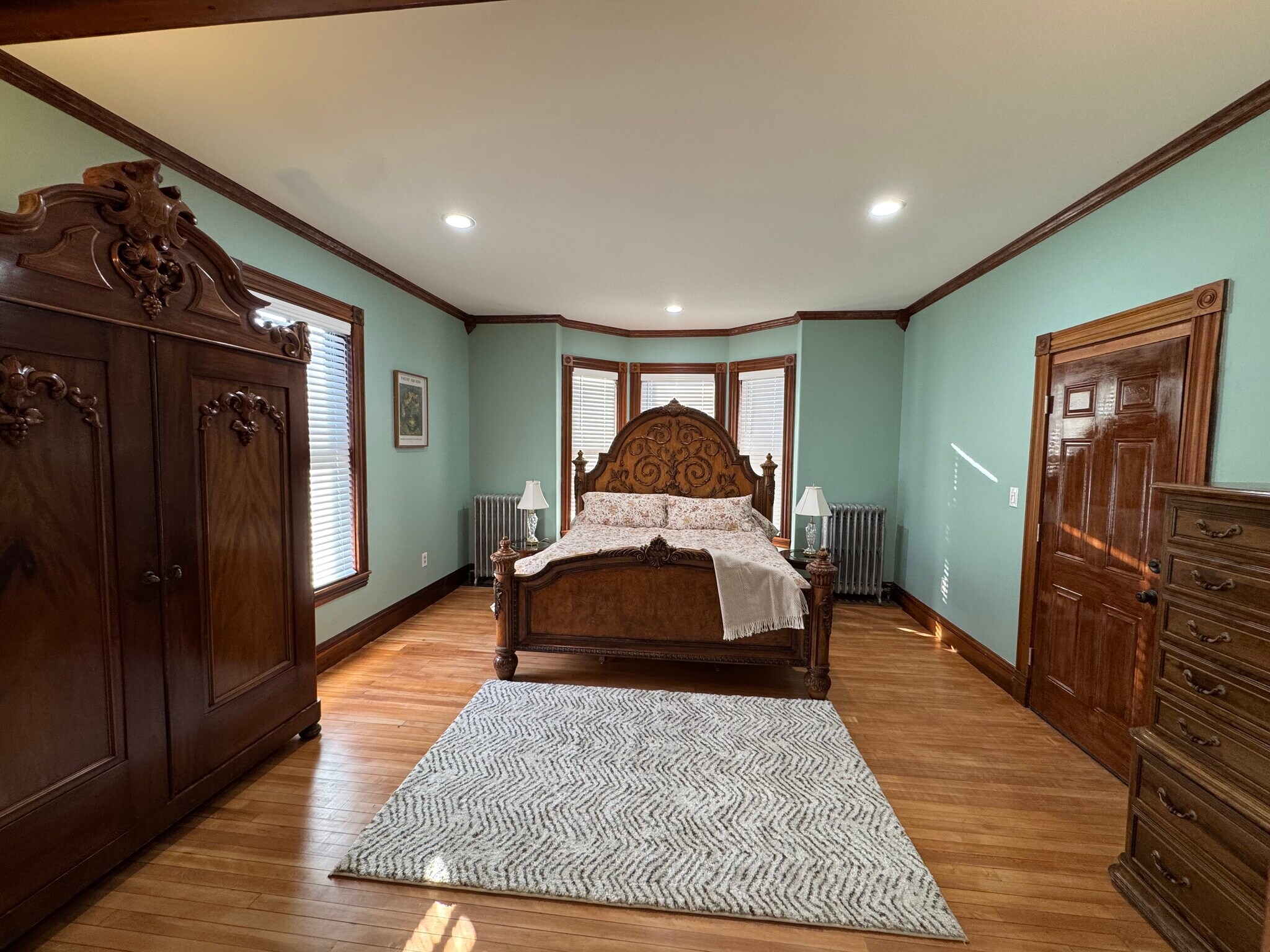 Master Bedroom - 90 High St