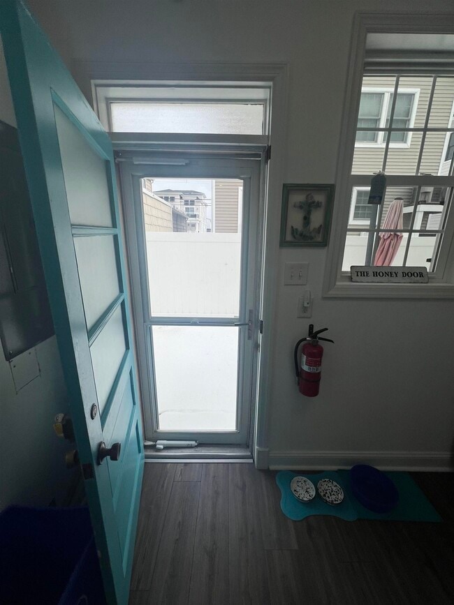 Building Photo - 29 N Hanover Ave