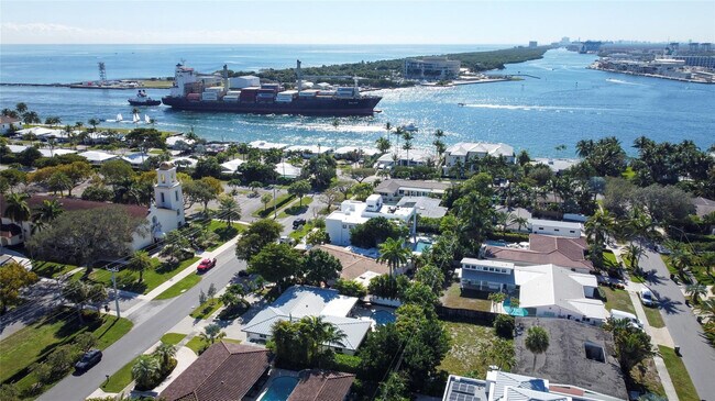 Building Photo - 1959 SE 25th Ave