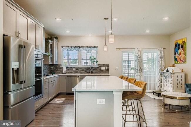 Building Photo - 7588 Warburg Way