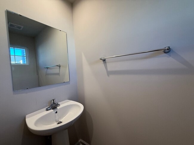 Building Photo - Modern 3-Bedroom Townhouse with Garage & Private Patio