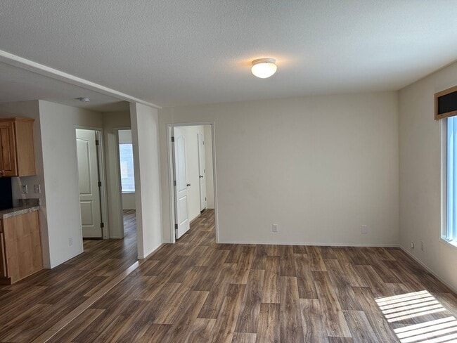 Building Photo - Newer 3 bedroom 2 bathroom house in Thurston!