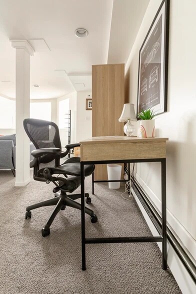 Work Desk - 540 S Taylor Ave