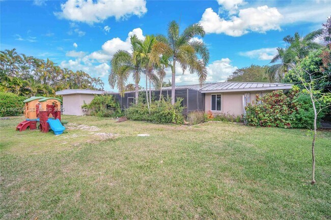 Building Photo - 15460 SW 82nd Ct