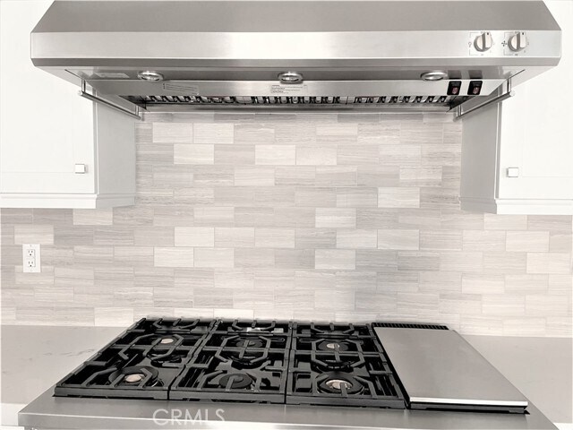 Building Photo - 116 Scale