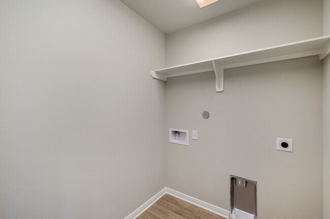 Building Photo - 14375 N Summerchase Cir