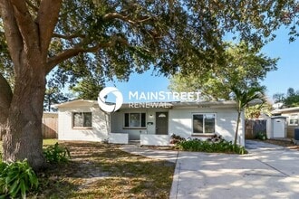 Building Photo - 3 Bedroom Pet-Friendly Home in St. Petersburg, FL with Main Street Renewal