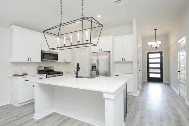 Building Photo - 1023 Santee Ct