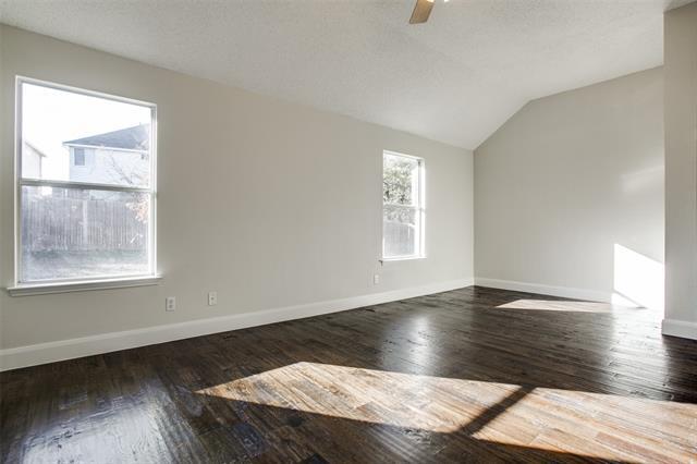 Building Photo - 3708 Villanova Dr