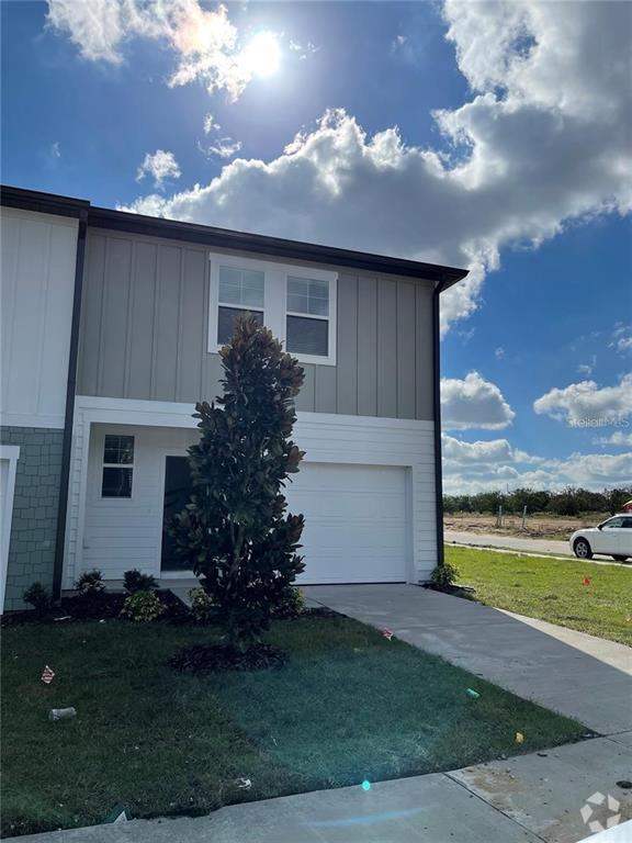 Building Photo - 476 Madison Dr