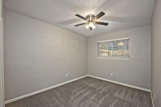 Building Photo - 1219 Gentle Bend Dr
