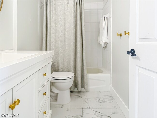 Building Photo - 351 Pindo Palm Dr