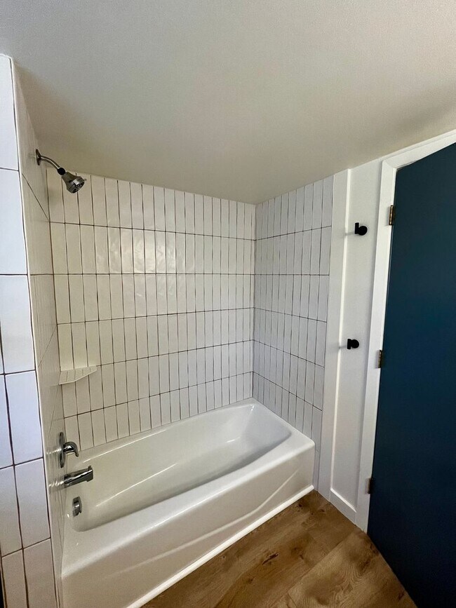 Building Photo - Fully Renovated 4-Bedroom Home, Plus an Office & Two Living/Family Rooms in Prime Bozeman Location