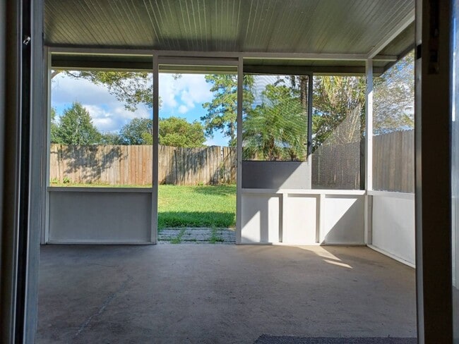 Building Photo - 464 Short Pine Cir