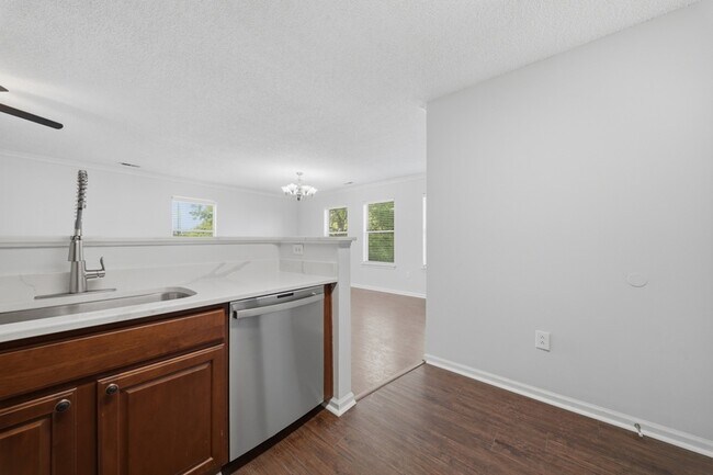 Building Photo - 205 Westover Ave