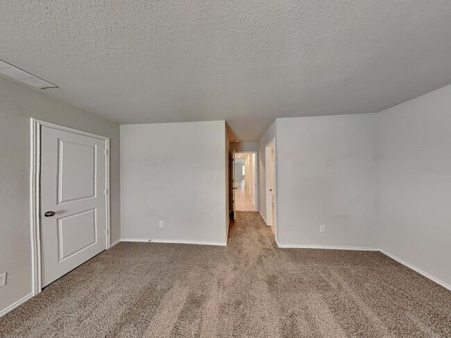 Building Photo - 5517 Verdugos Pl