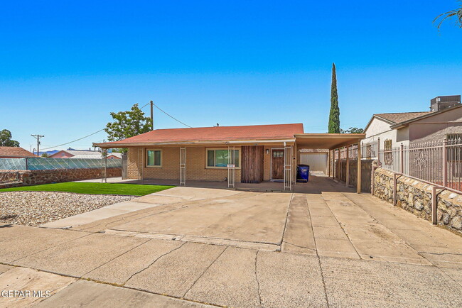 Building Photo - 513 Cardon St