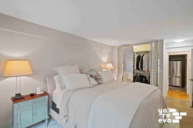 Building Photo - 1 bedroom in New York NY 10003