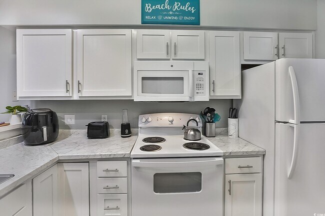 Building Photo - 510 White River Dr