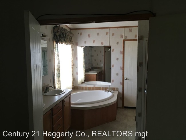 Building Photo - 4 br, 2 bath House - 1045 Garrell Lane